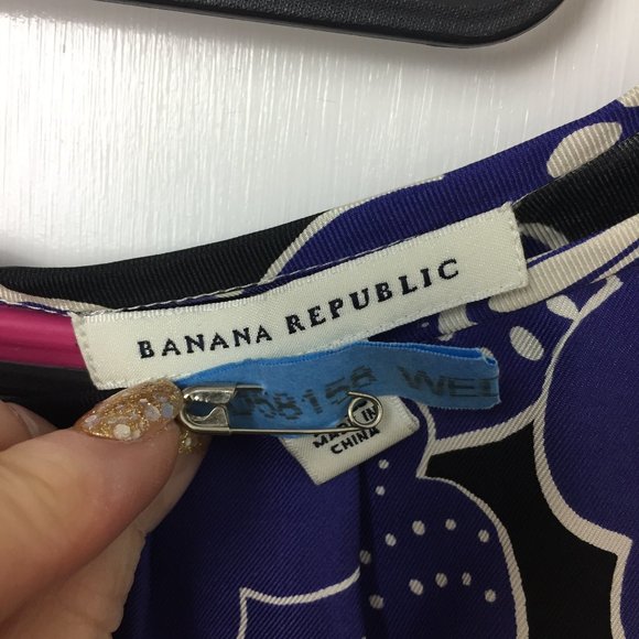 Banana Republic 100% Silk L/S Dress size 4P - Picture 4 of 8